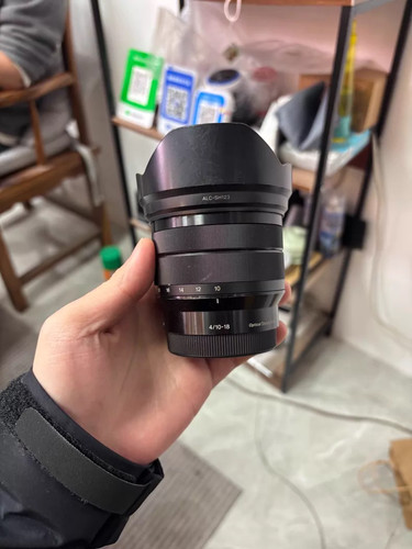 Sony 18mm f4 - 10-18mm, oss